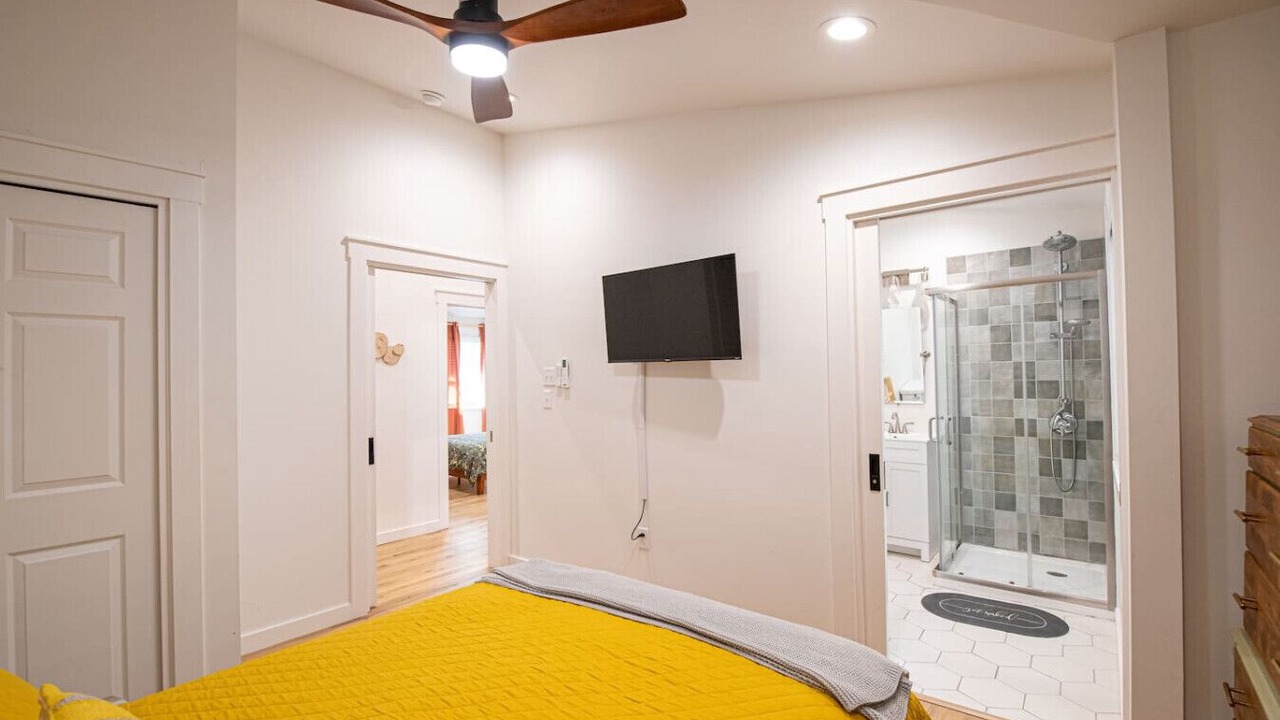 Photo of Bedroom in Midtown