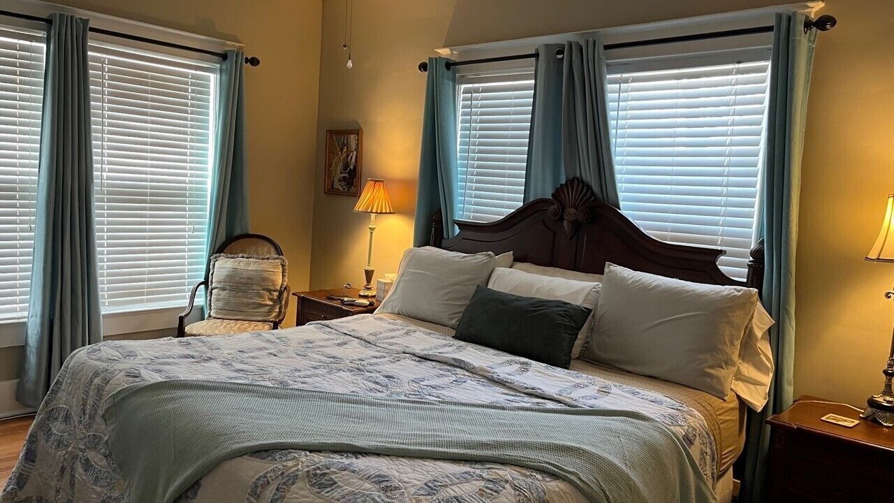 Photo of Bedroom in Central Gardens