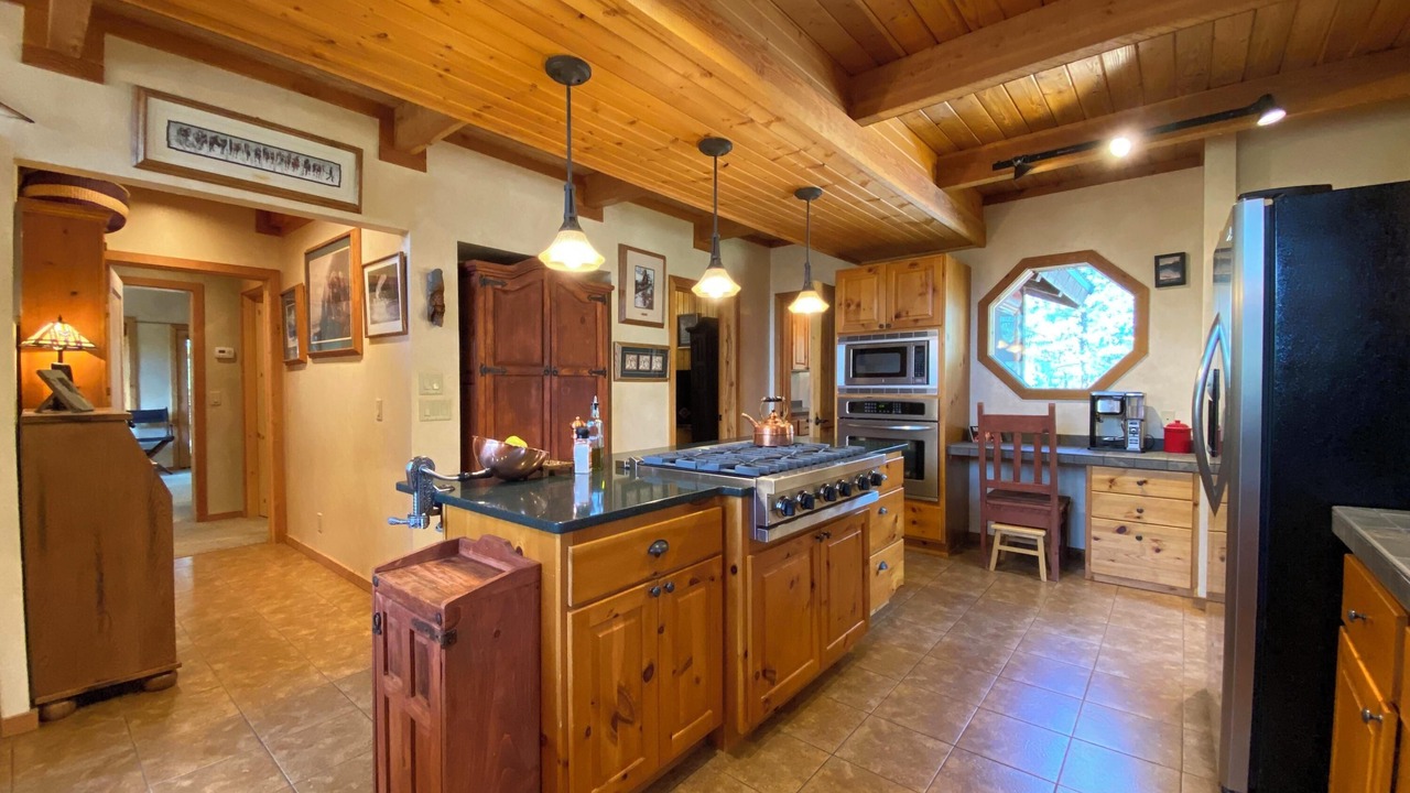 Photo of Kitchen in Victor