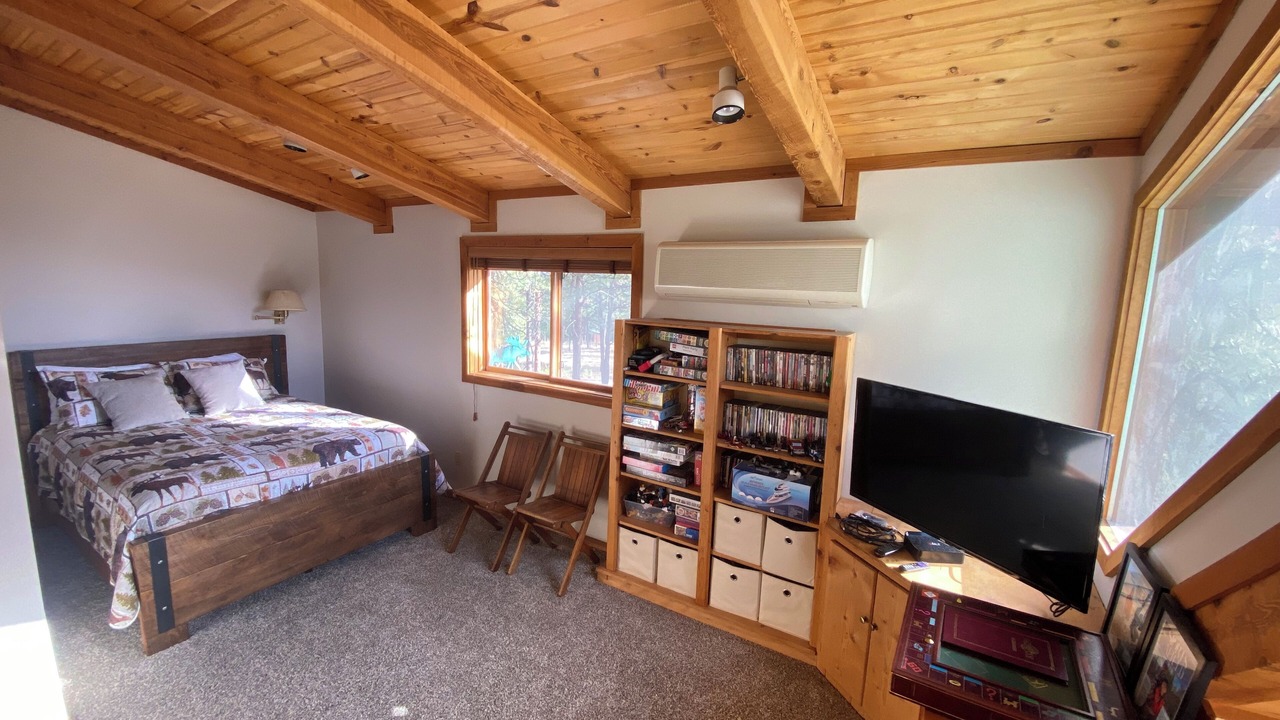 Photo of Bedroom in Victor