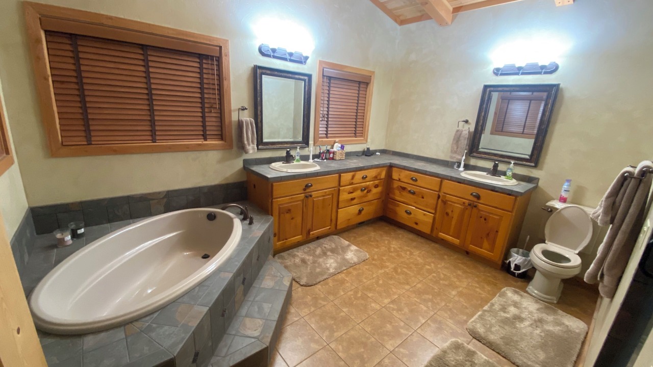 Photo of Bathroom in Victor