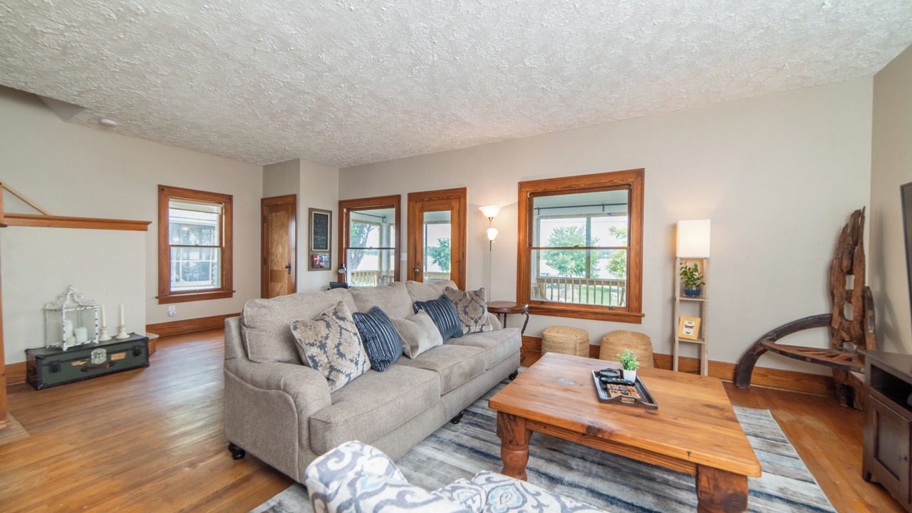 Photo of Livingroom in Bryant