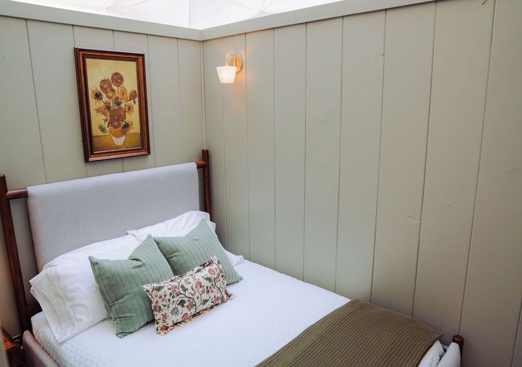 Photo of Bedroom in Logan