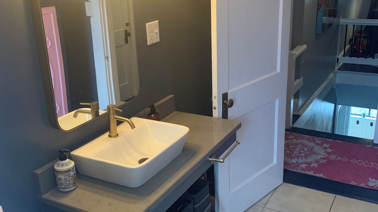 Photo of Bathroom in Lindley Park