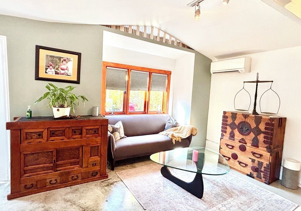 Photo of Livingroom in Bungalow Heaven
