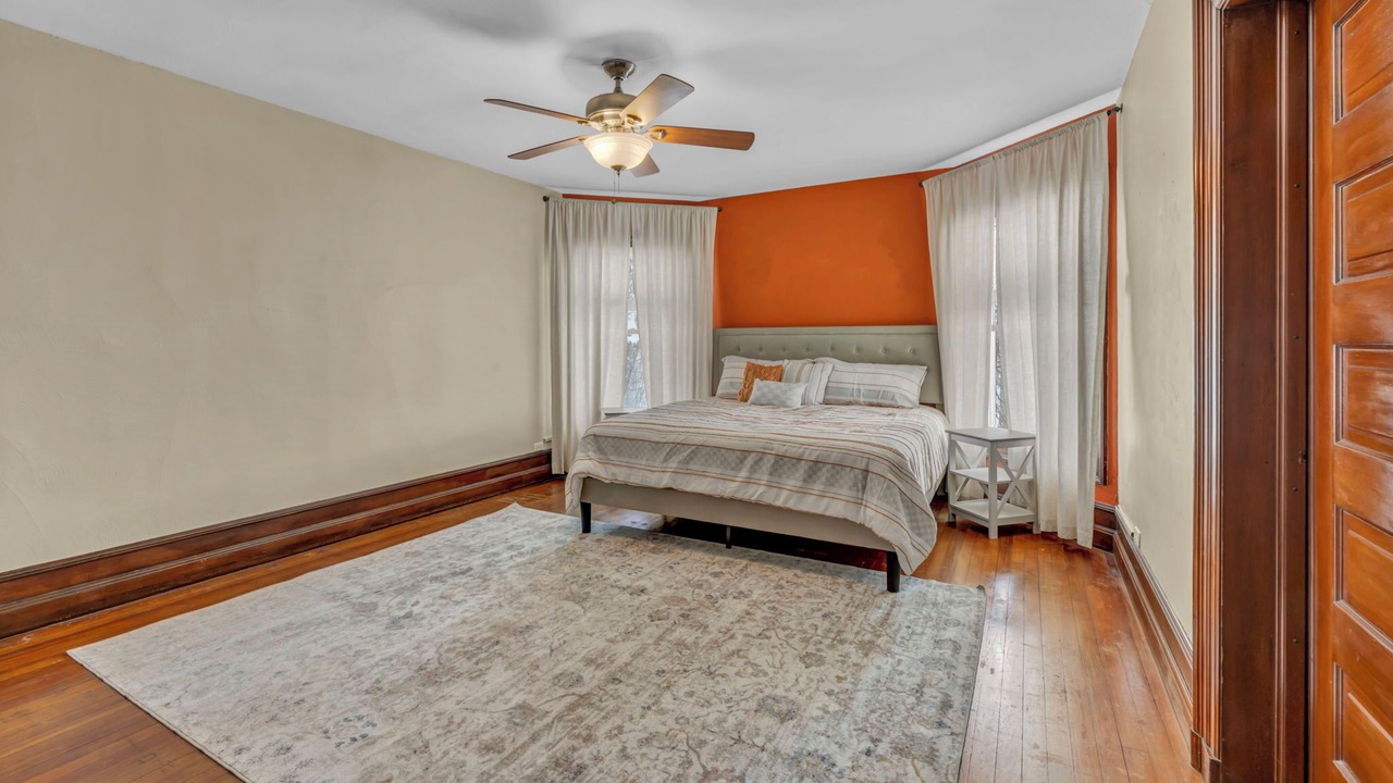Photo of Bedroom in Elyria