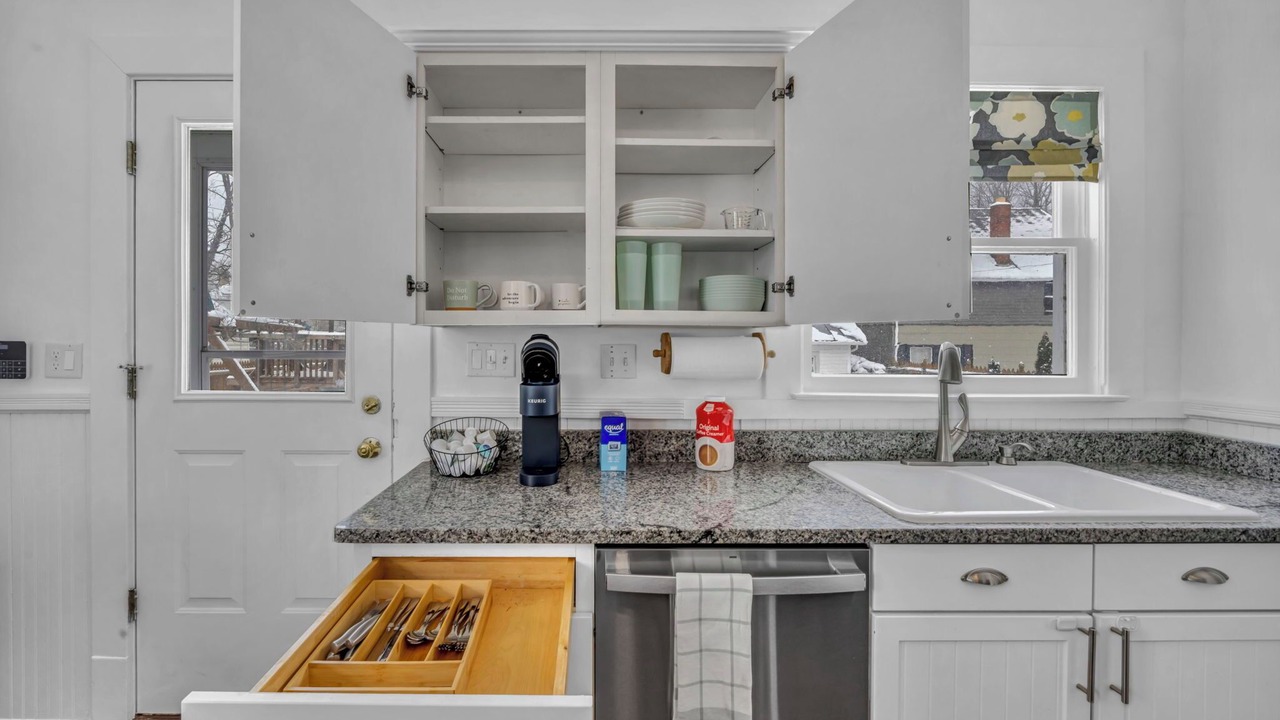 Photo of Kitchen in Elyria