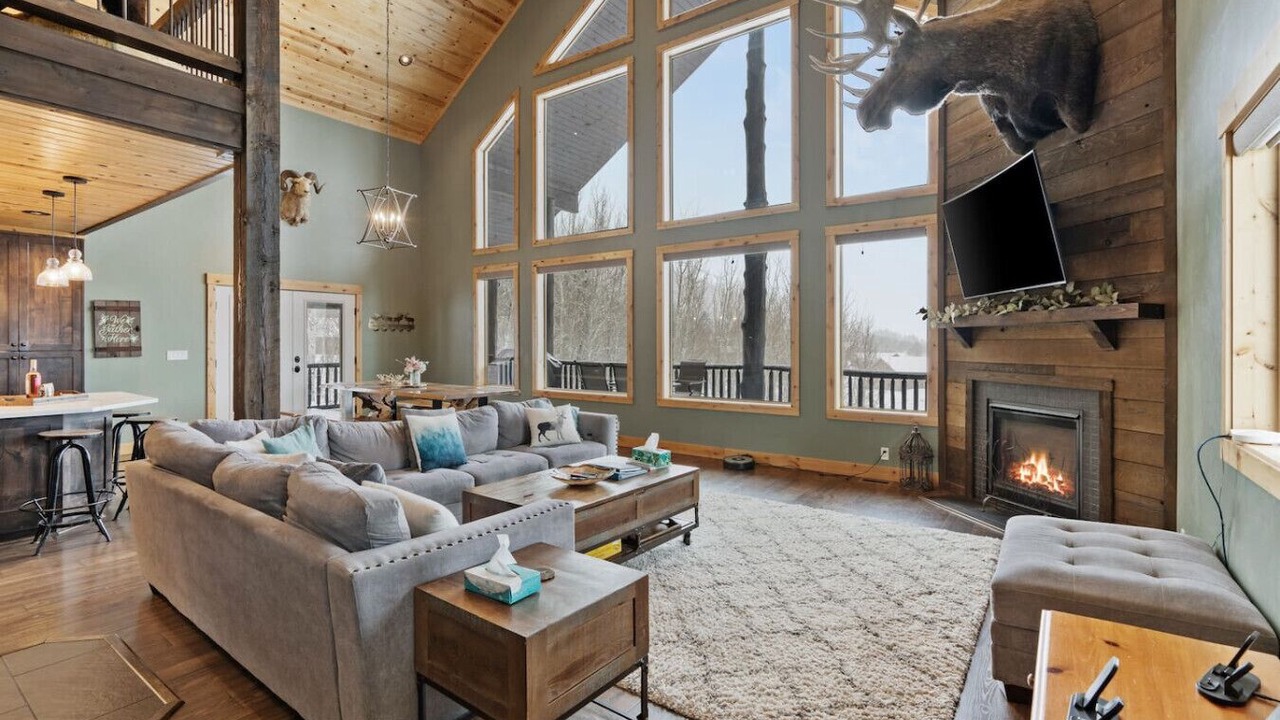 Photo of Livingroom in Island Park