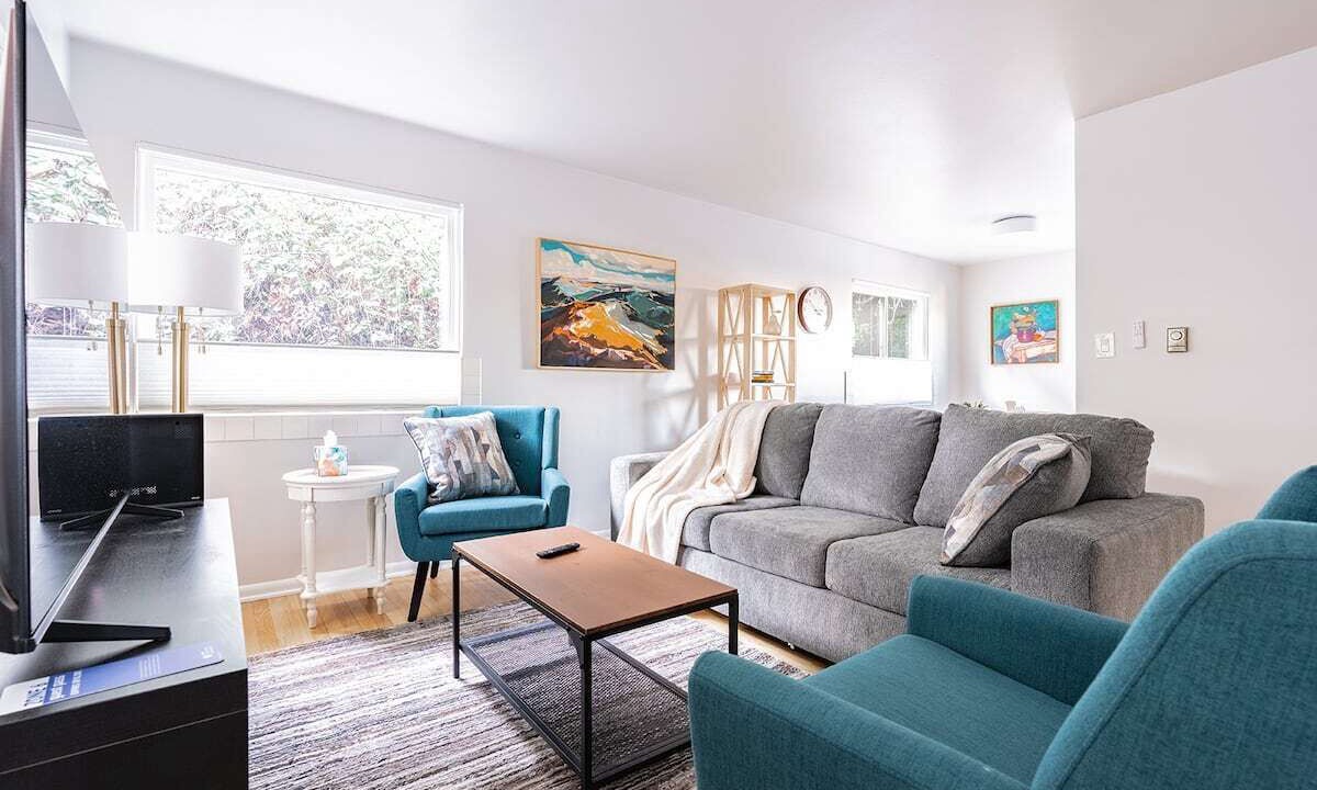 Photo of Livingroom in University District