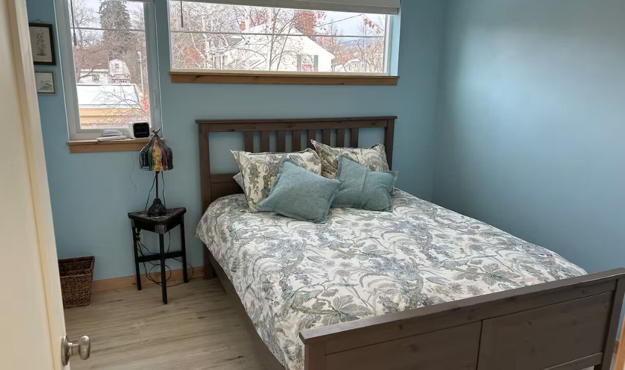 Photo of Bedroom in University District