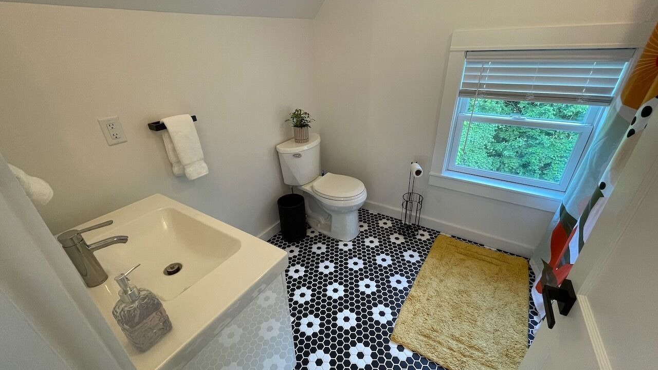 Photo of Bathroom in Mount Lookout