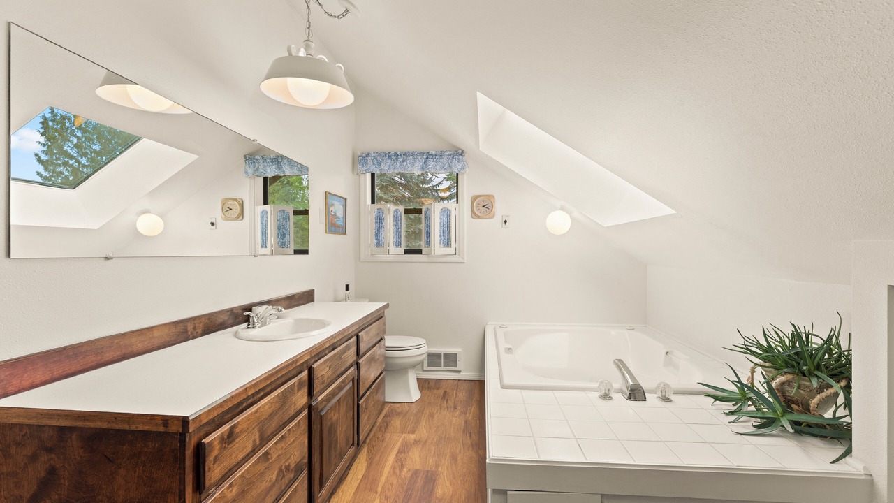 Photo of Bathroom in Ponder Point