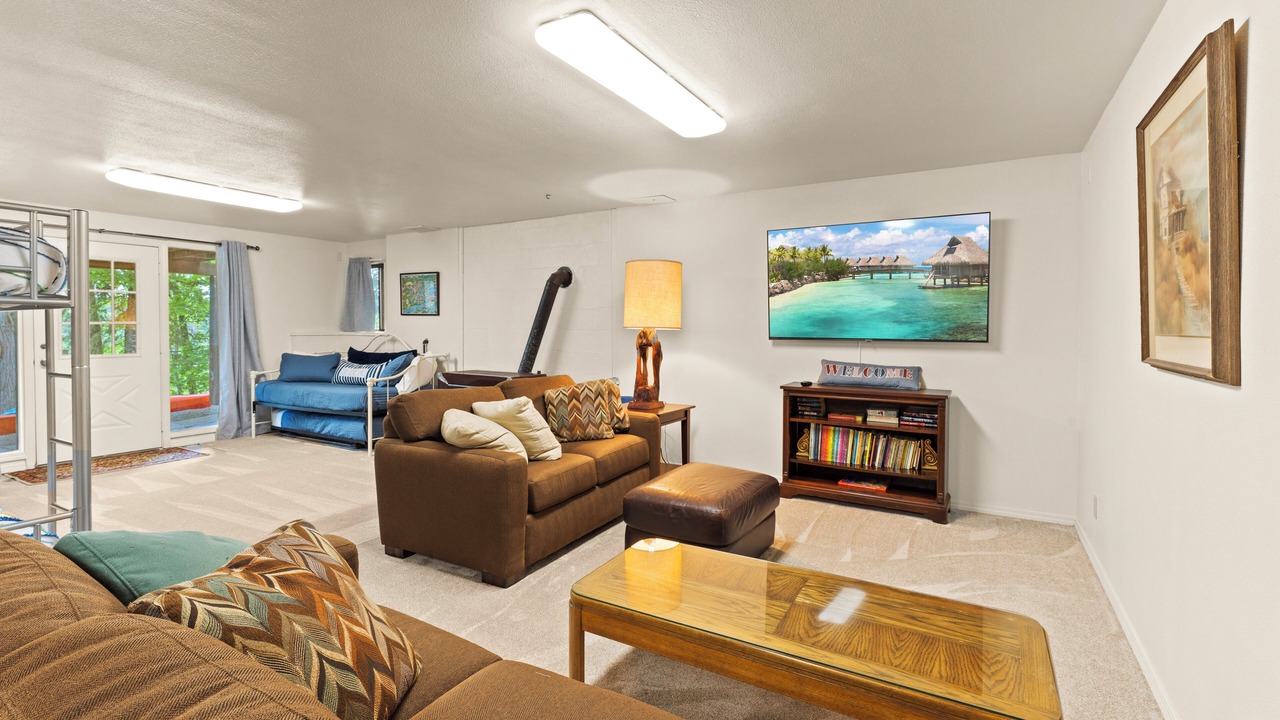 Photo of Livingroom in Ponder Point