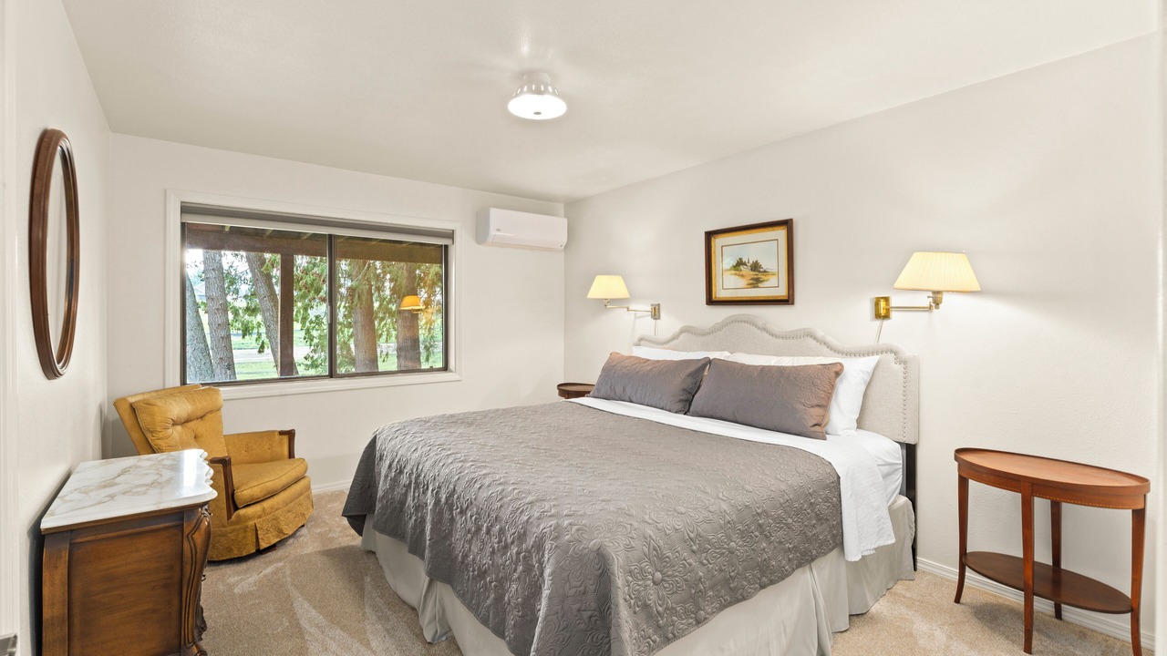 Photo of Bedroom in Ponder Point