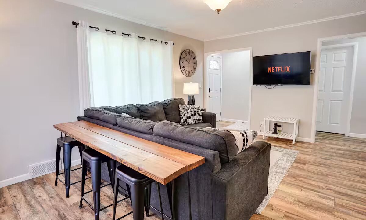 Photo of Livingroom in Roosevelt