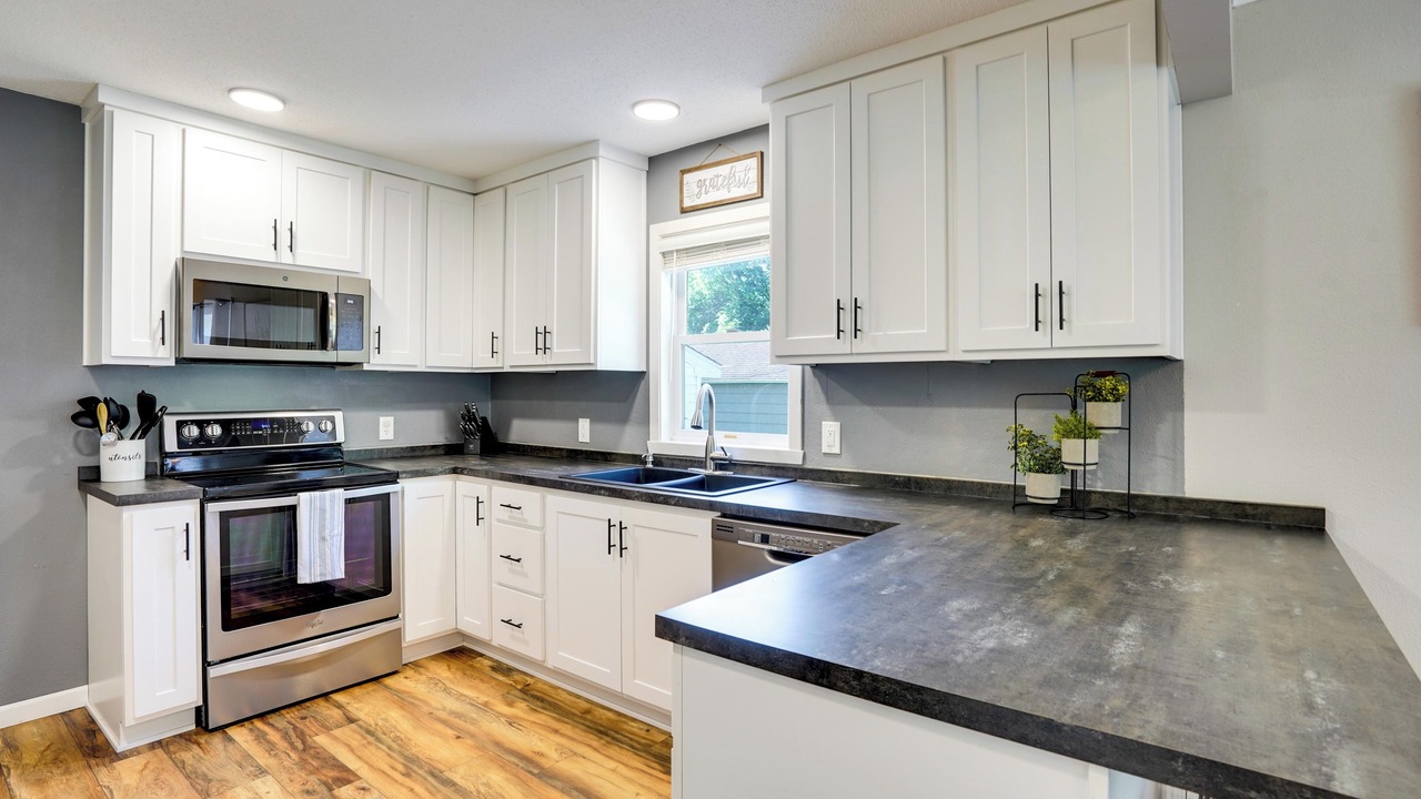 Photo of Kitchen in Roosevelt
