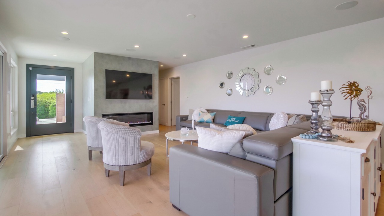 Photo of Livingroom in Roseville - Fleet Ridge