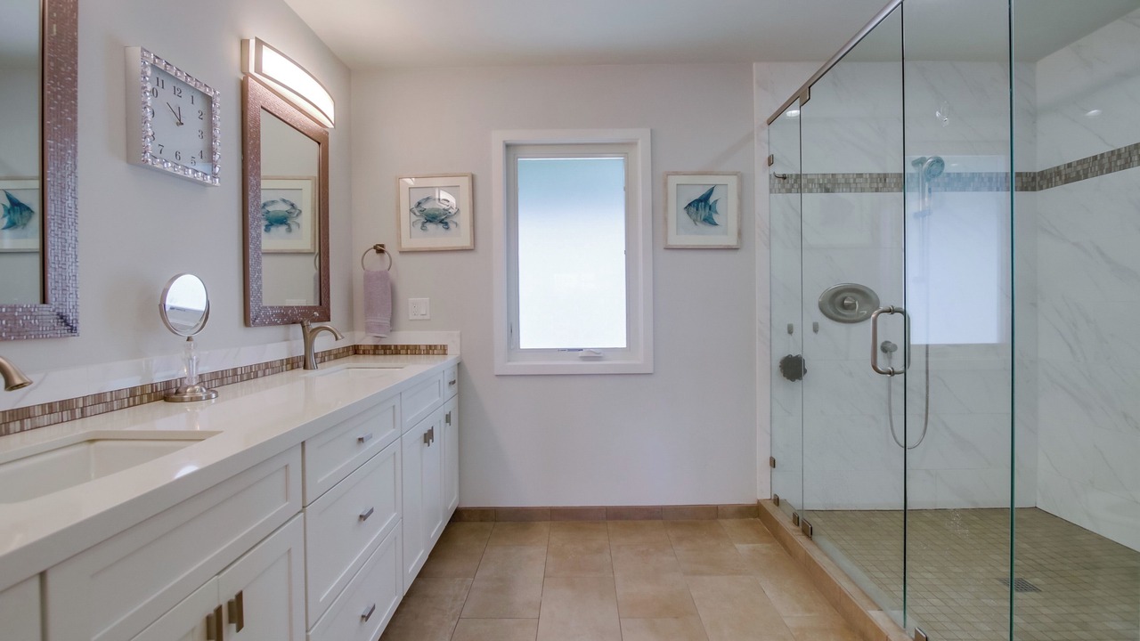 Photo of Bathroom in Roseville - Fleet Ridge