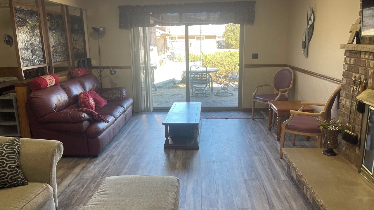 Photo of Livingroom in Sterling Heights