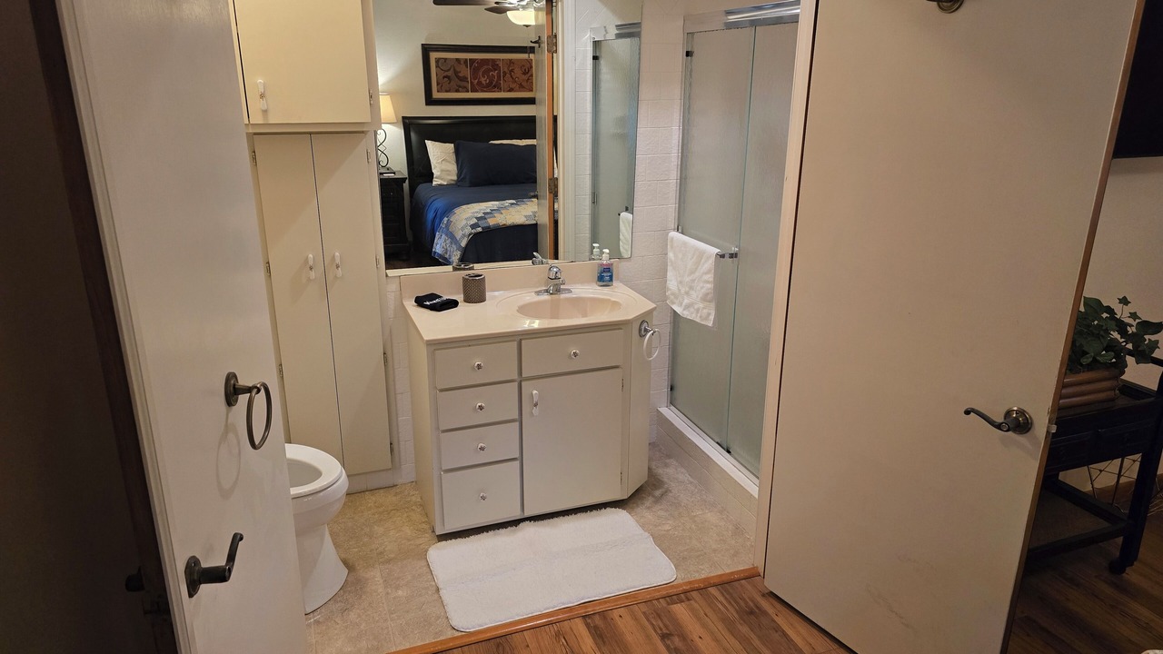Photo of Bedroom in Mount Ida