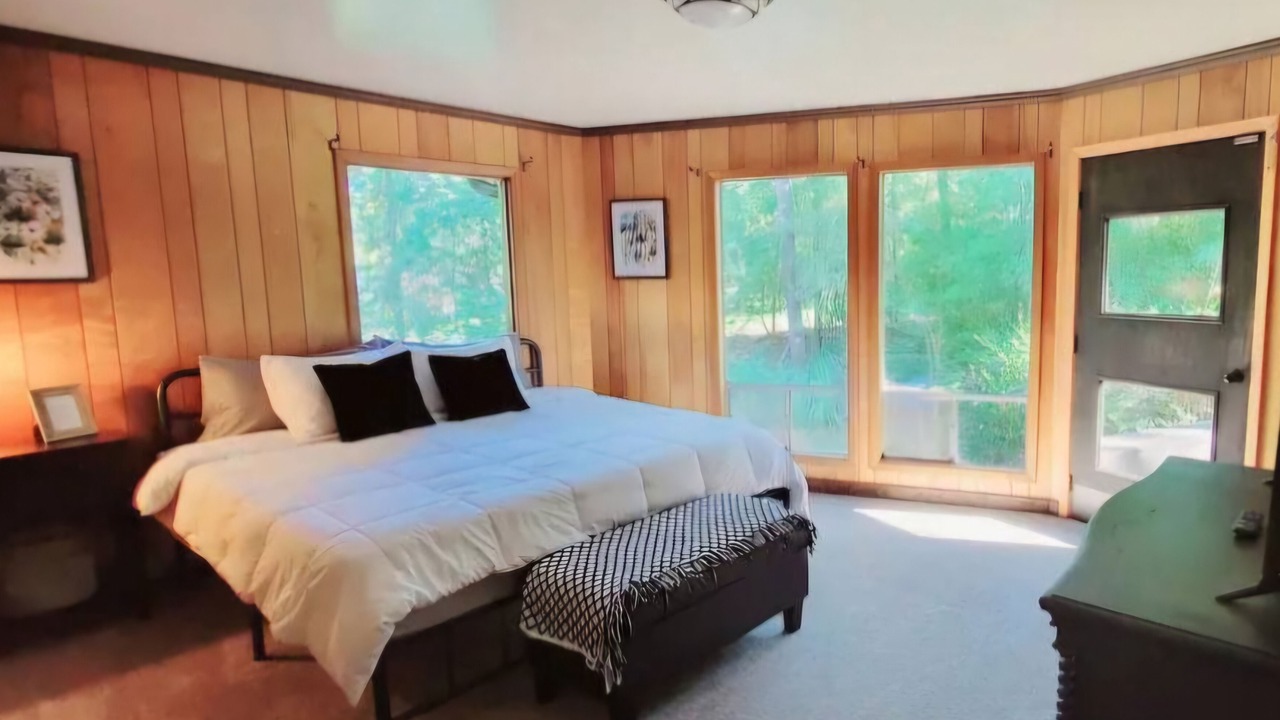 Photo of Bedroom in Brookeland