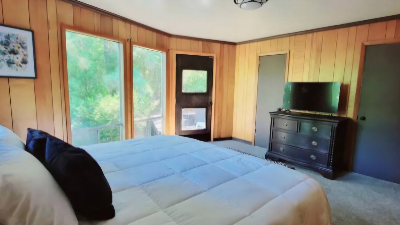 Photo of Bedroom in Brookeland