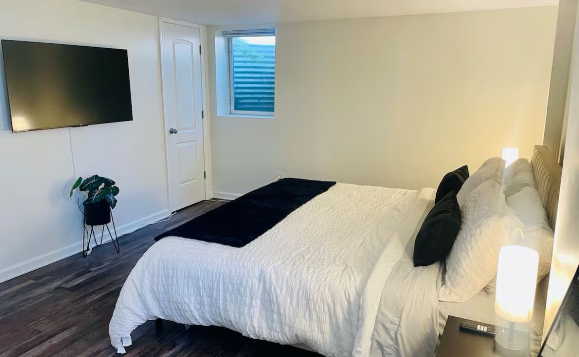Photo of Bedroom in Speedway