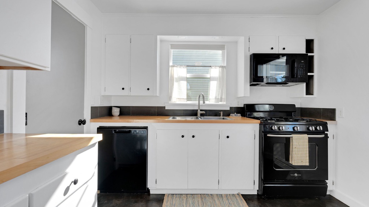 Photo of Kitchen in Franklin to the Fort