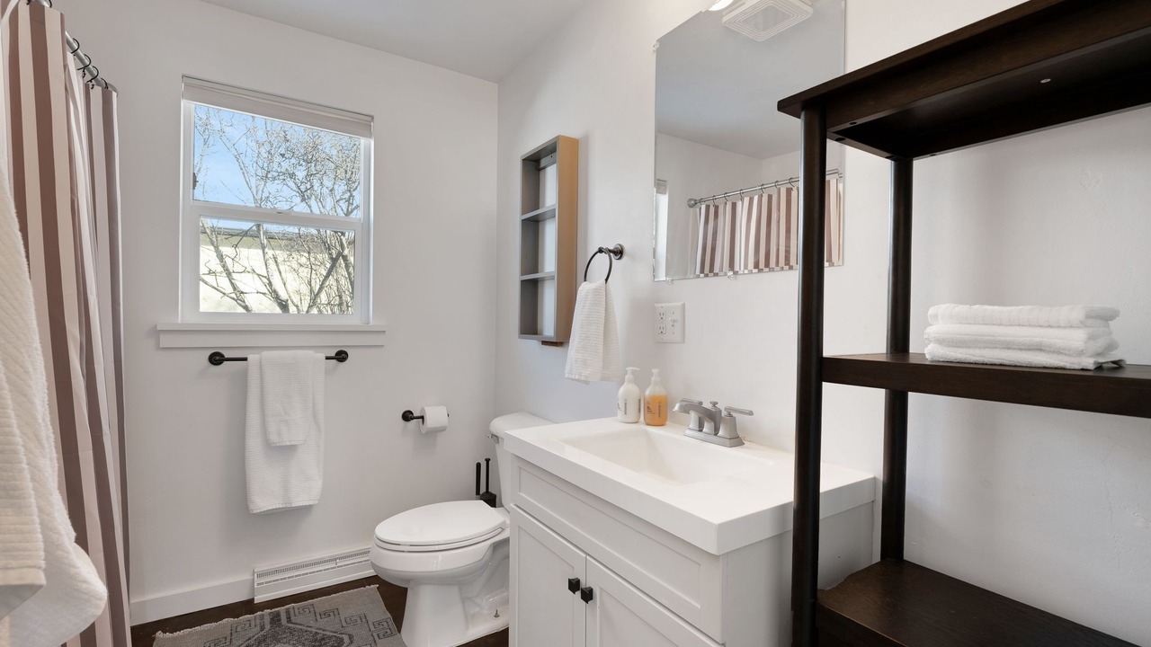 Photo of Bathroom in Franklin to the Fort