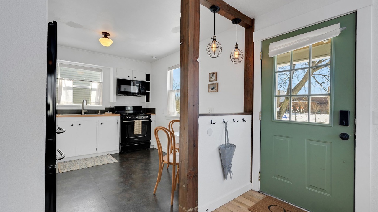 Photo of Kitchen in Franklin to the Fort