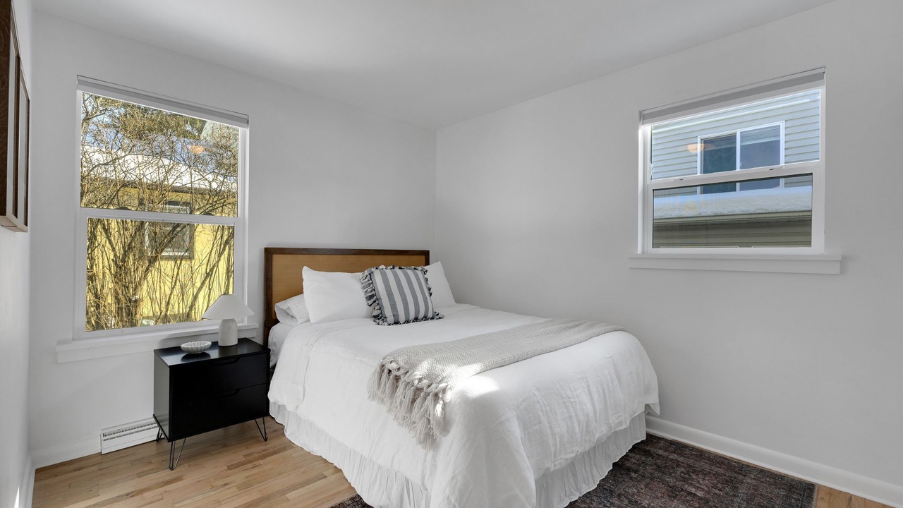 Photo of Bedroom in Franklin to the Fort