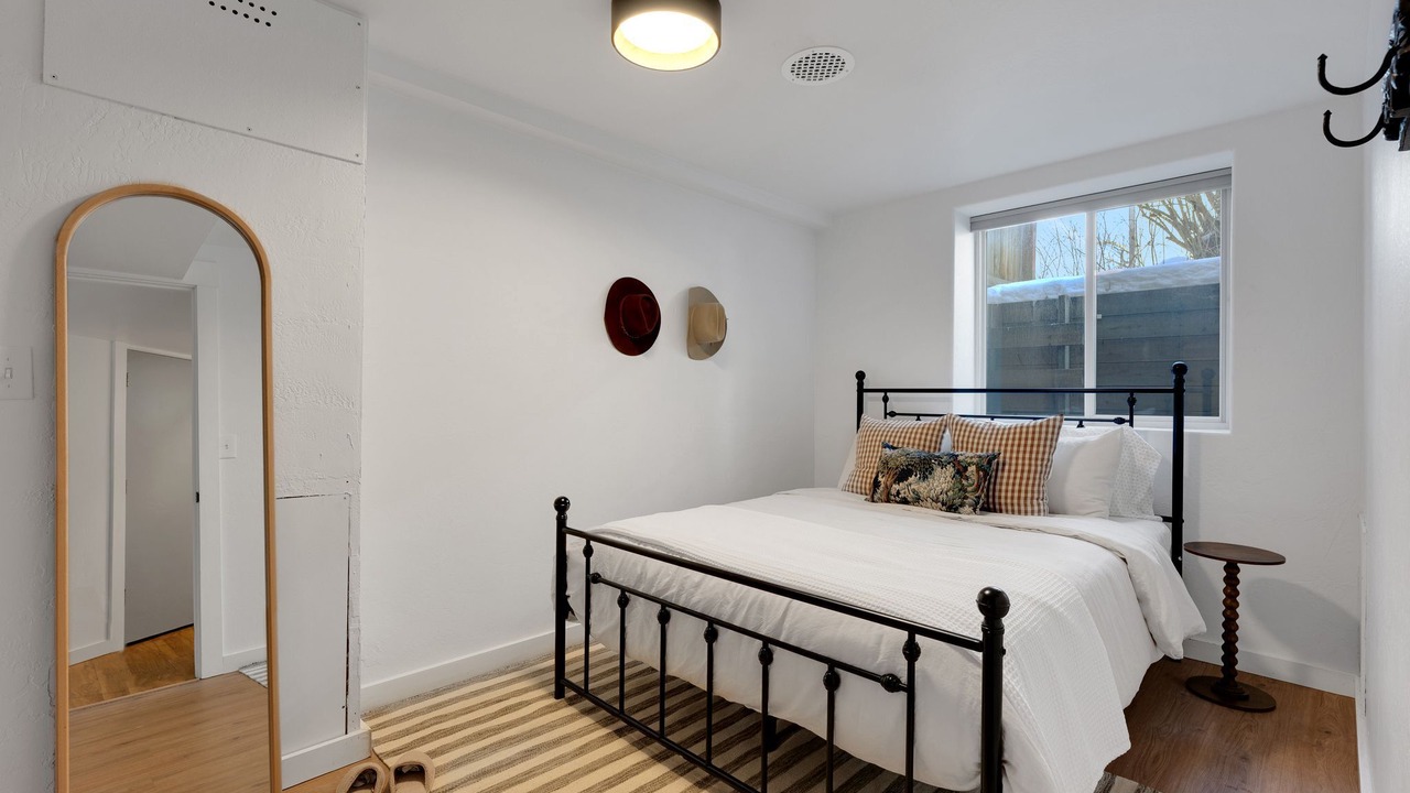 Photo of Bedroom in Franklin to the Fort