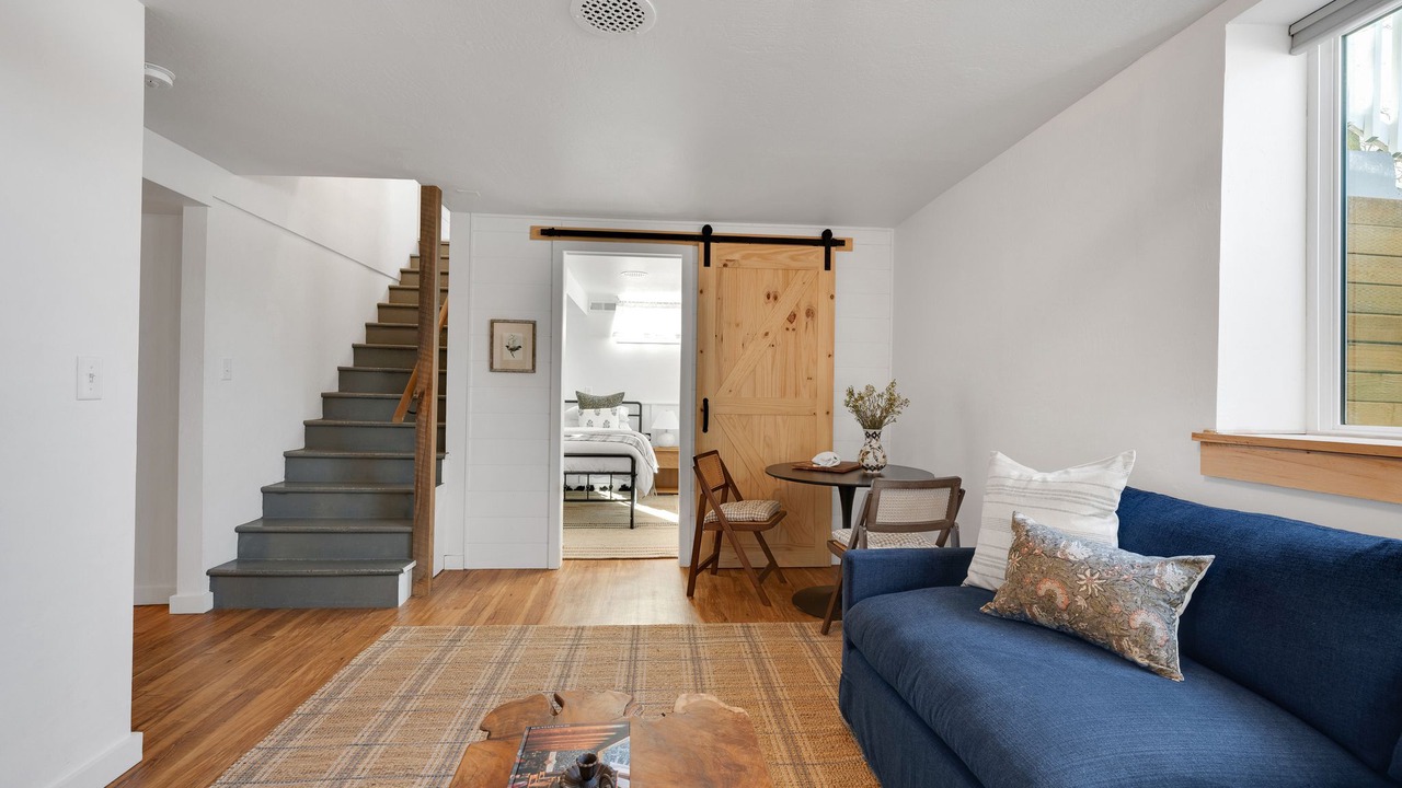 Photo of Livingroom in Franklin to the Fort