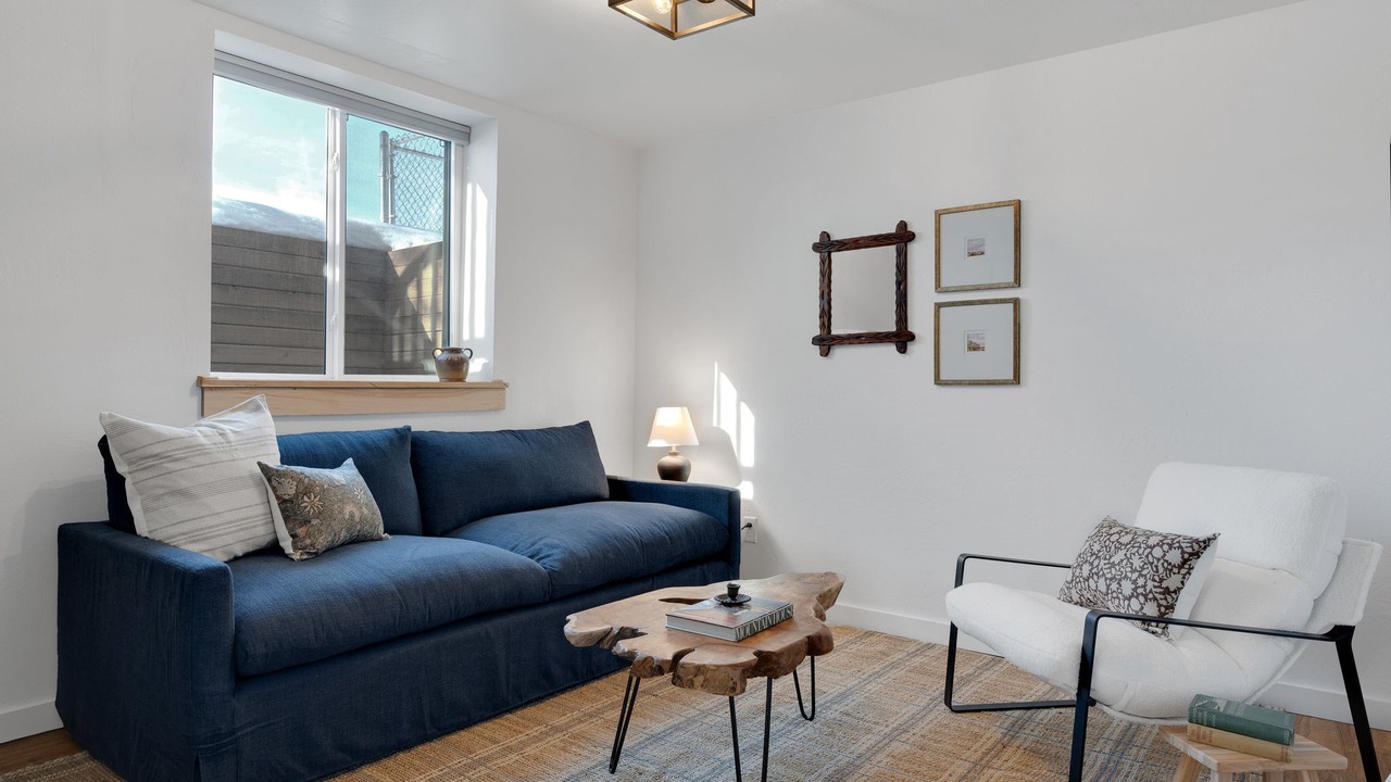 Photo of Livingroom in Franklin to the Fort
