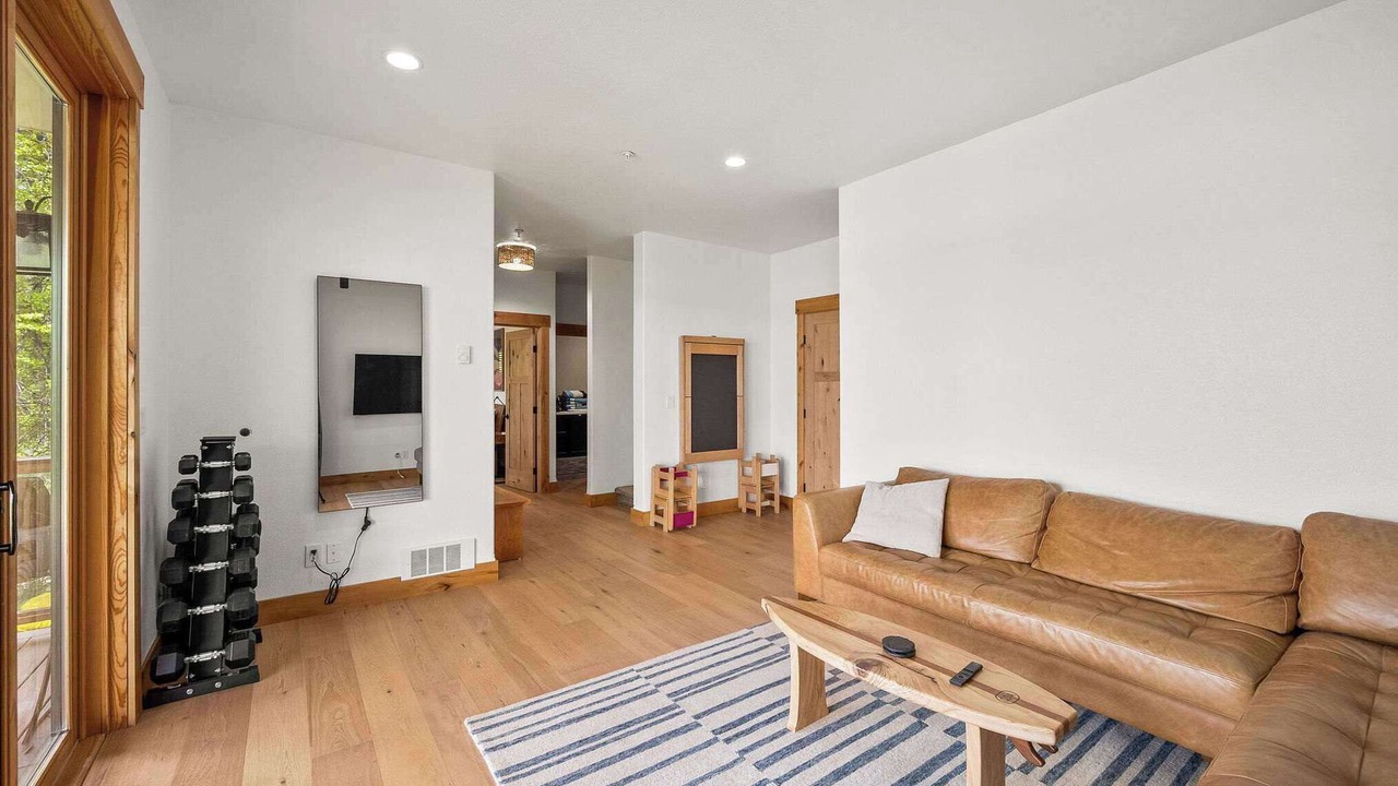 Photo of Livingroom in Worley