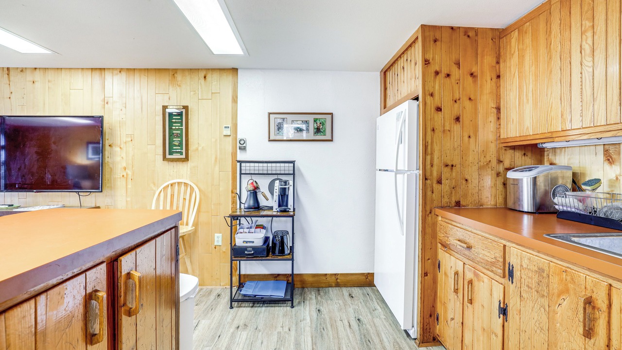 Photo of Kitchen in Lander