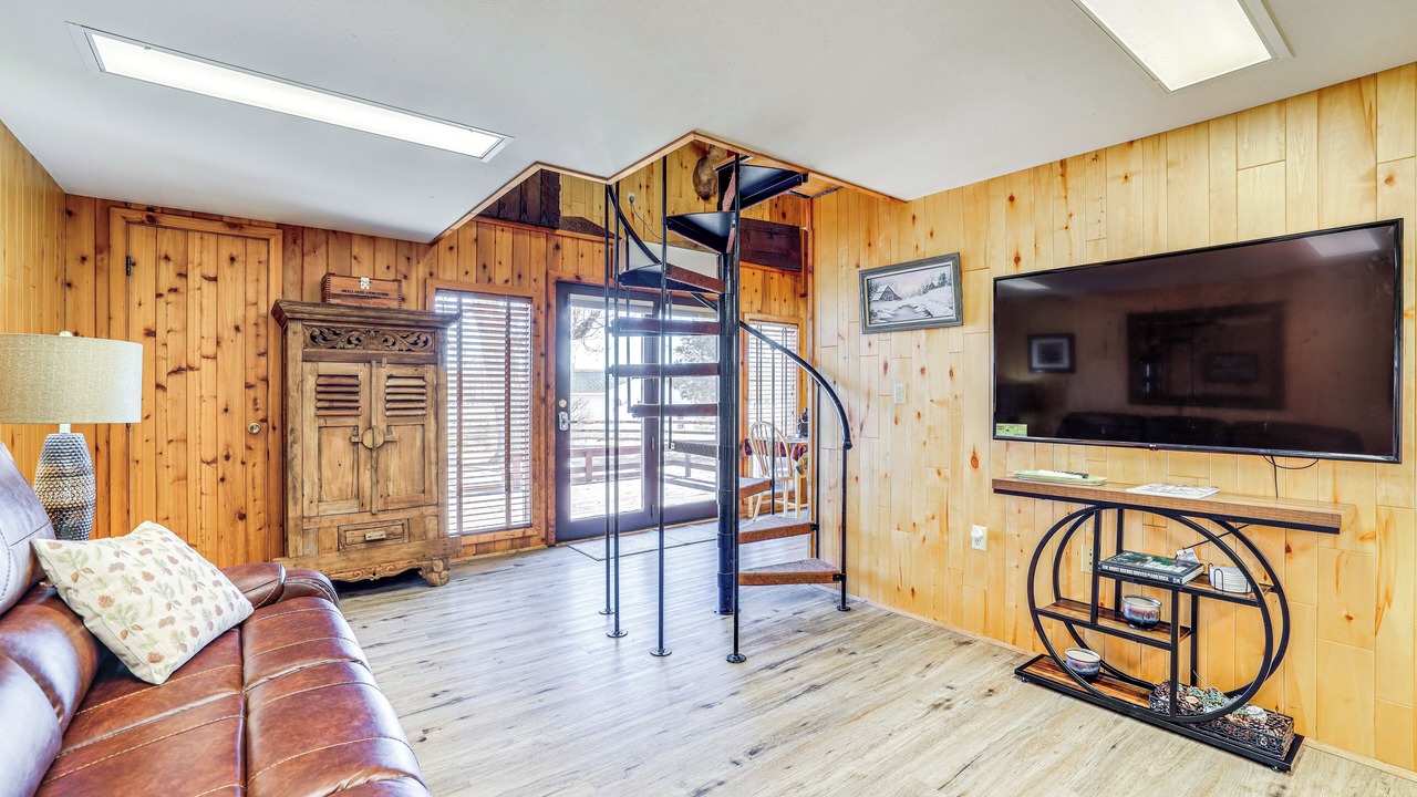 Photo of Bedroom in Lander