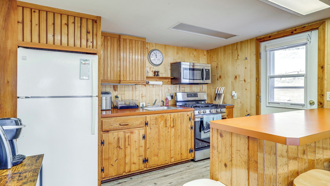 Photo of Kitchen in Lander