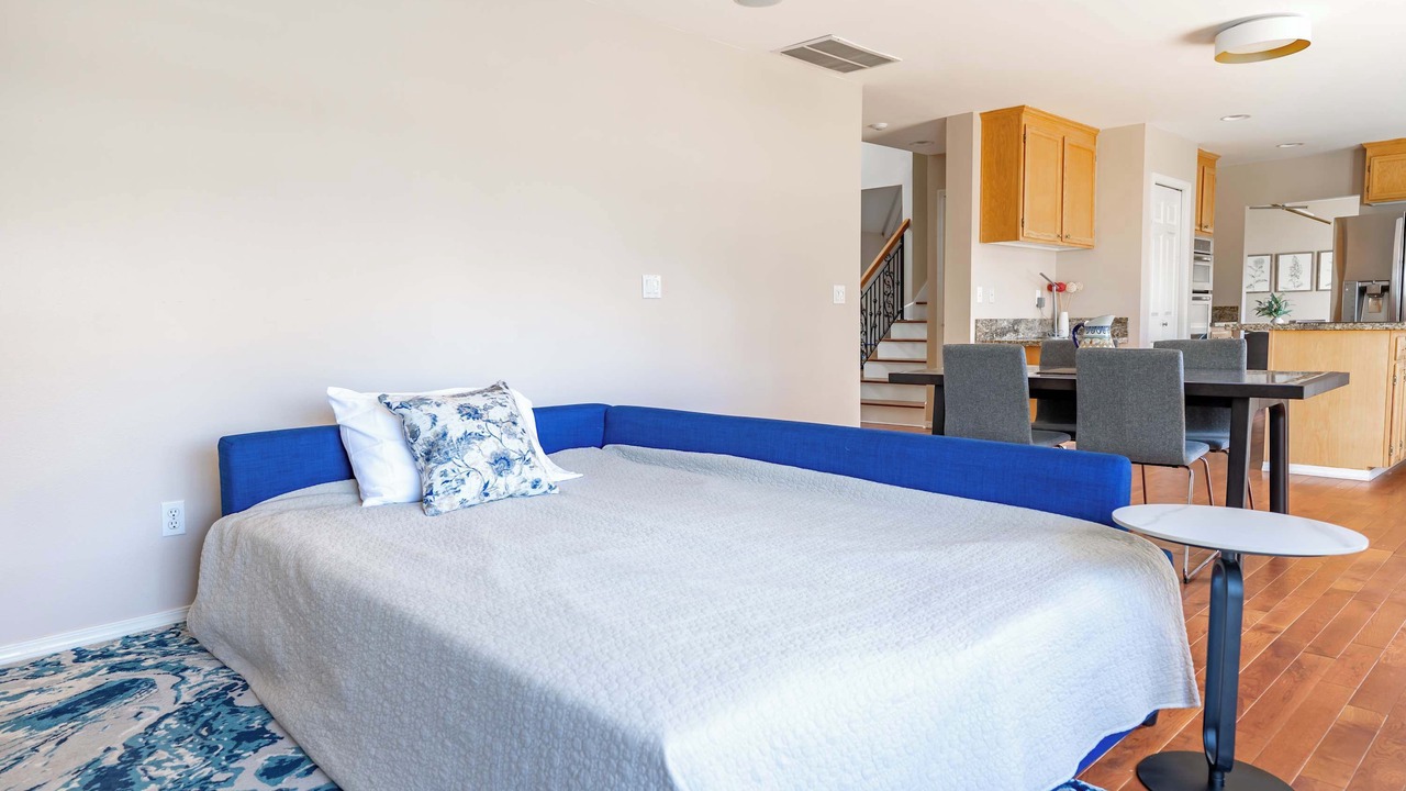 Photo of Bedroom in Inglewood-Finn Hill