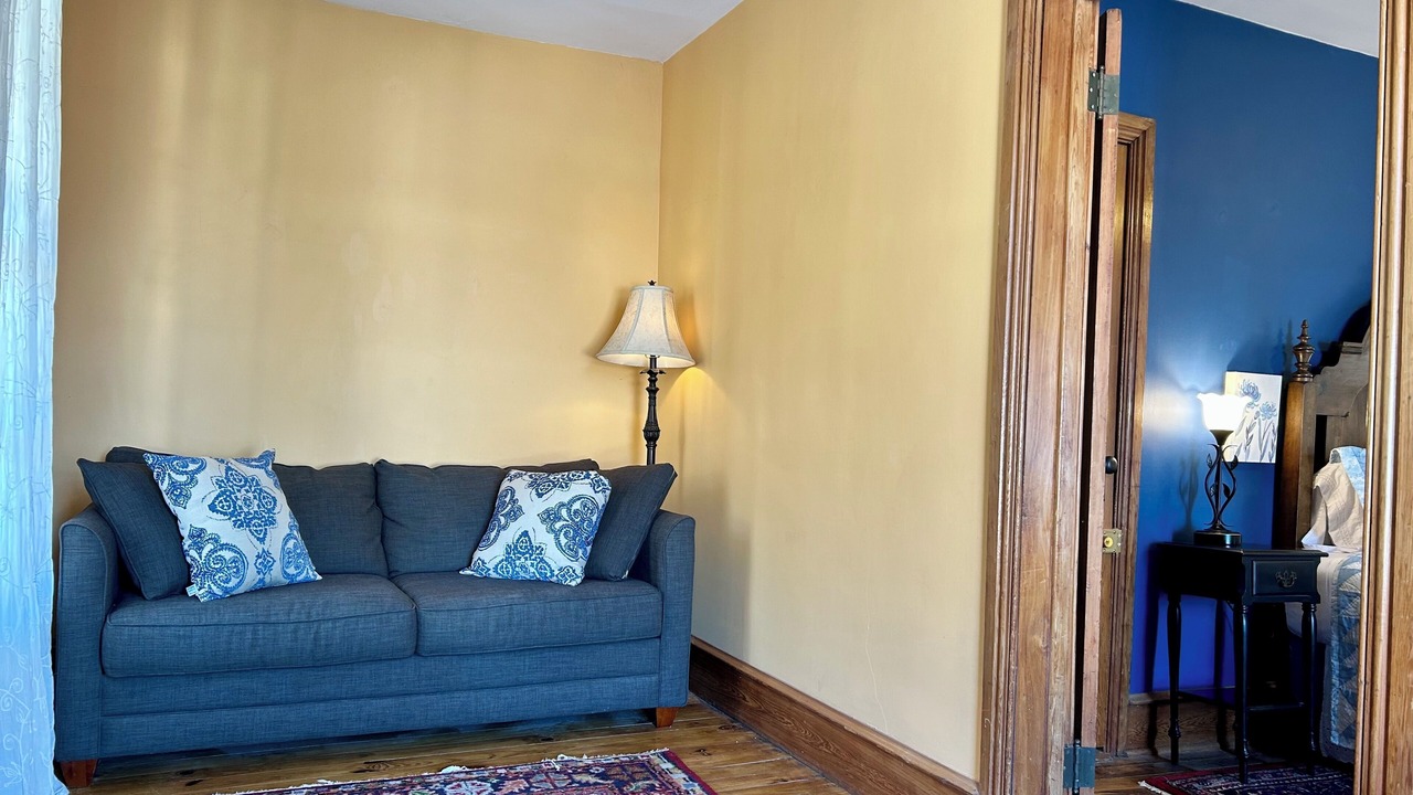 Photo of Livingroom in Adamstown