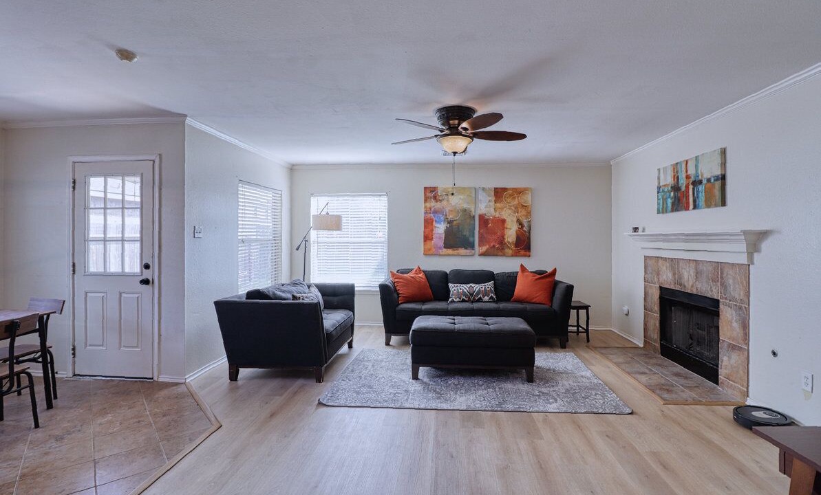 Photo of Livingroom in Barker