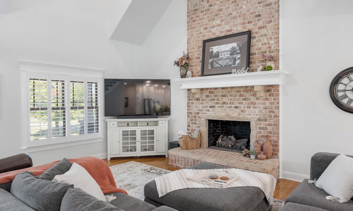 Photo of Livingroom in Bethpage