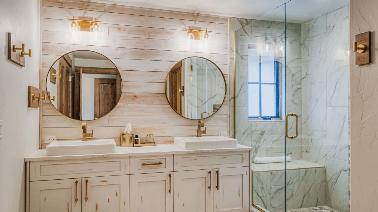 Photo of Bathroom in Eureka