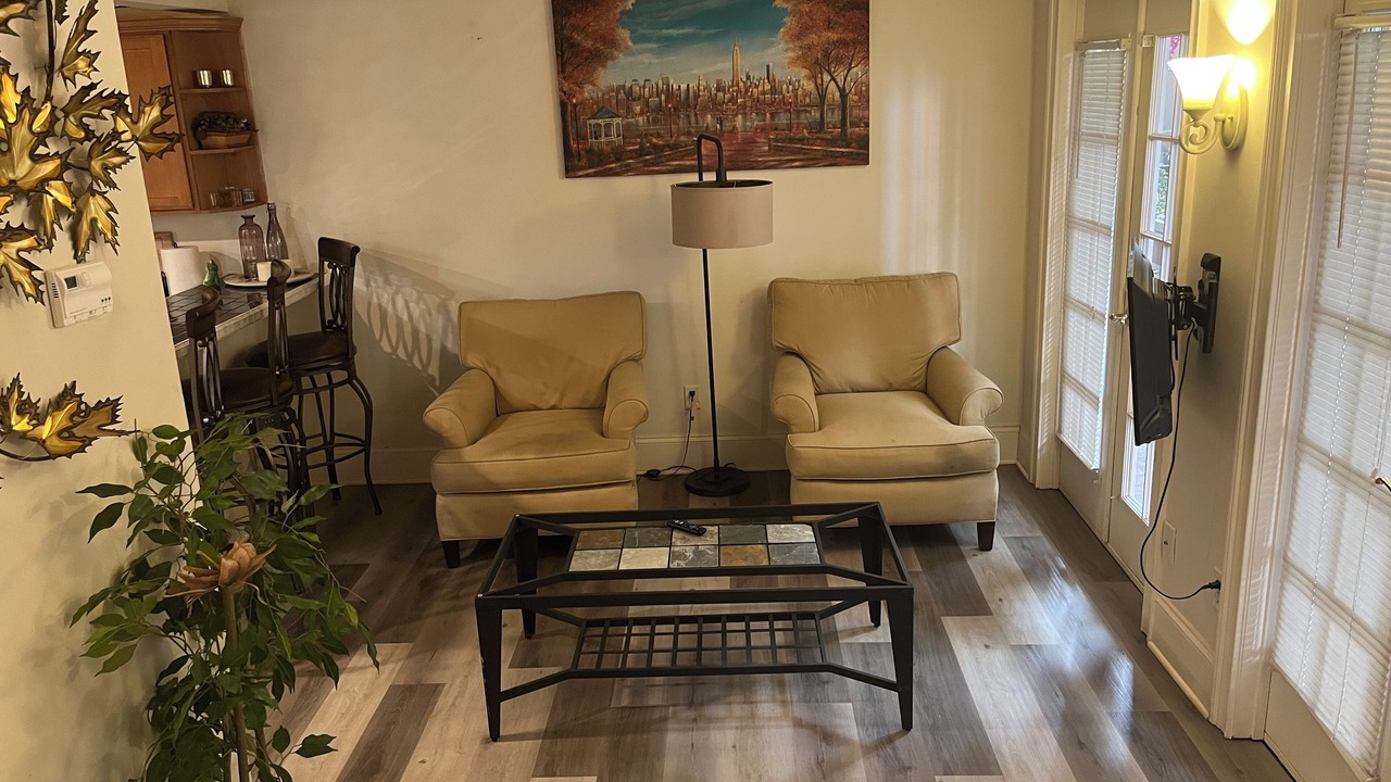 Photo of Livingroom in Lorain