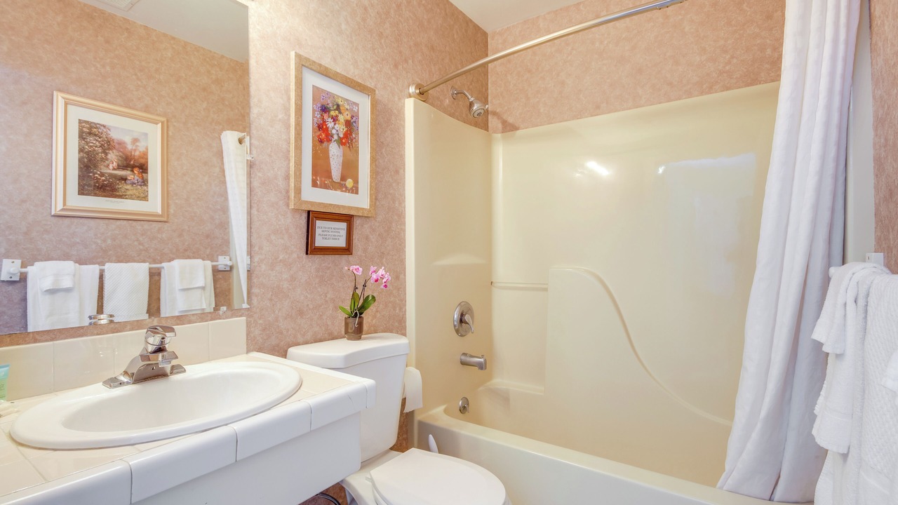 Photo of Bathroom in Emigrant