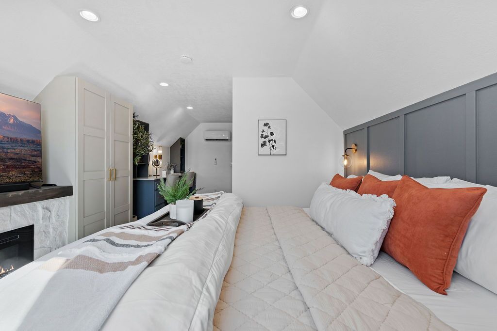 Photo of Bedroom in Taylorsville