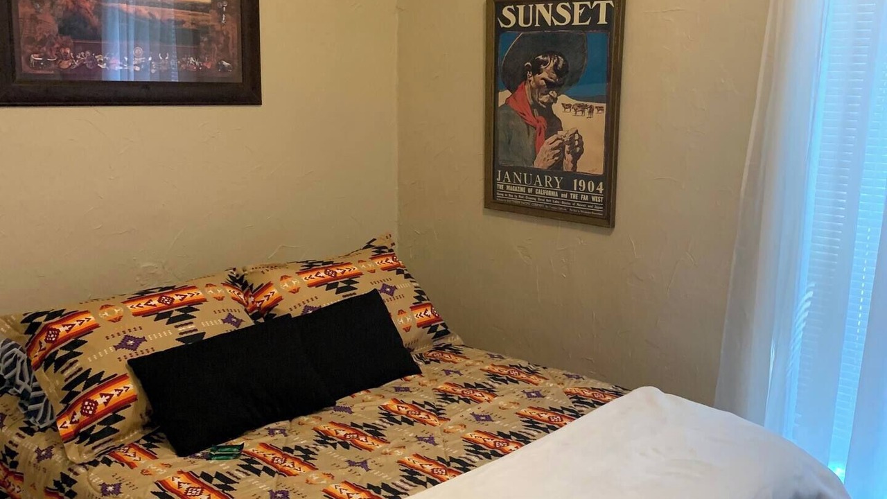 Photo of Bedroom in Vale