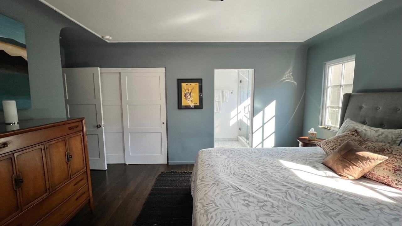 Photo of Bedroom in Mid City