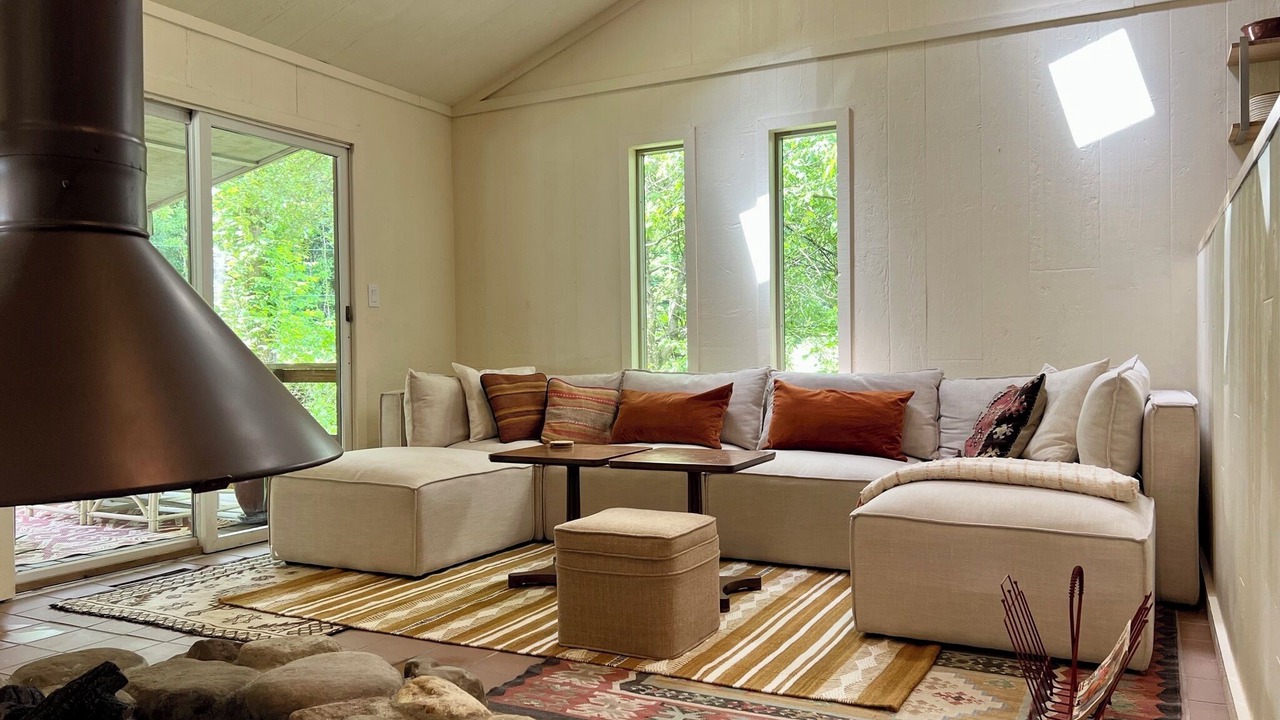 Photo of Livingroom in Bellville