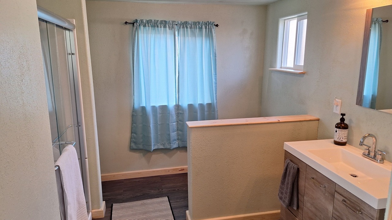 Photo of Bathroom in Thermopolis